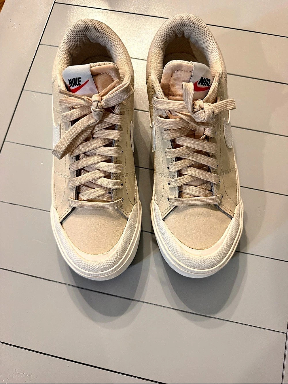 Nike Court Vision Low Sneakers in Cream & White US 6.5